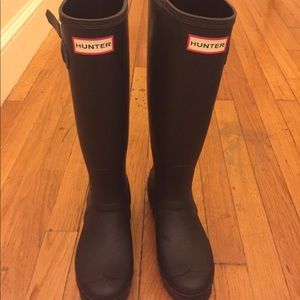 Hunter Original Tall Matte Black Women’s Size 6